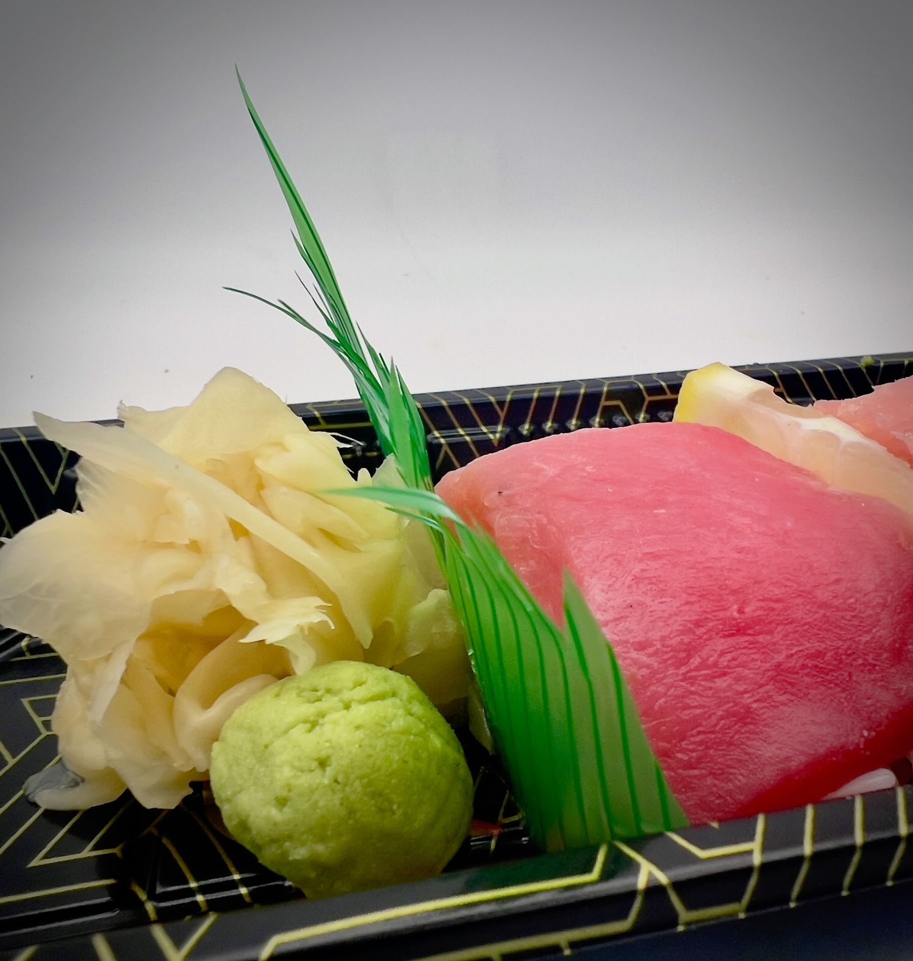 (Off) Tuna sushi 2 pcs.