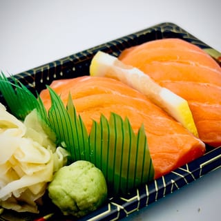 (Off) Salmon sushi 2 pcs
