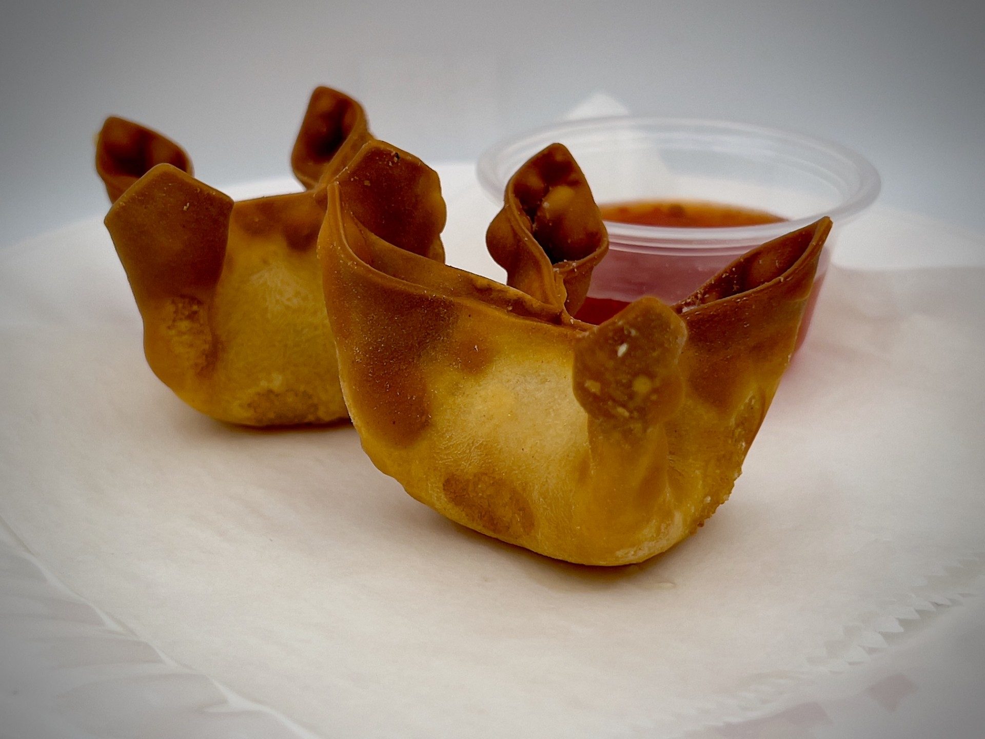 Crab rangoon (2 pcs).