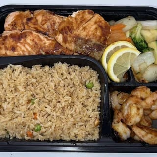 HL12. Salmon & Shrimp (6 pcs) Hibachi Lunch