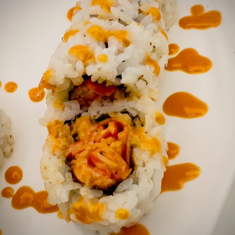 Spicy Crab Roll: A Sushi Sensation